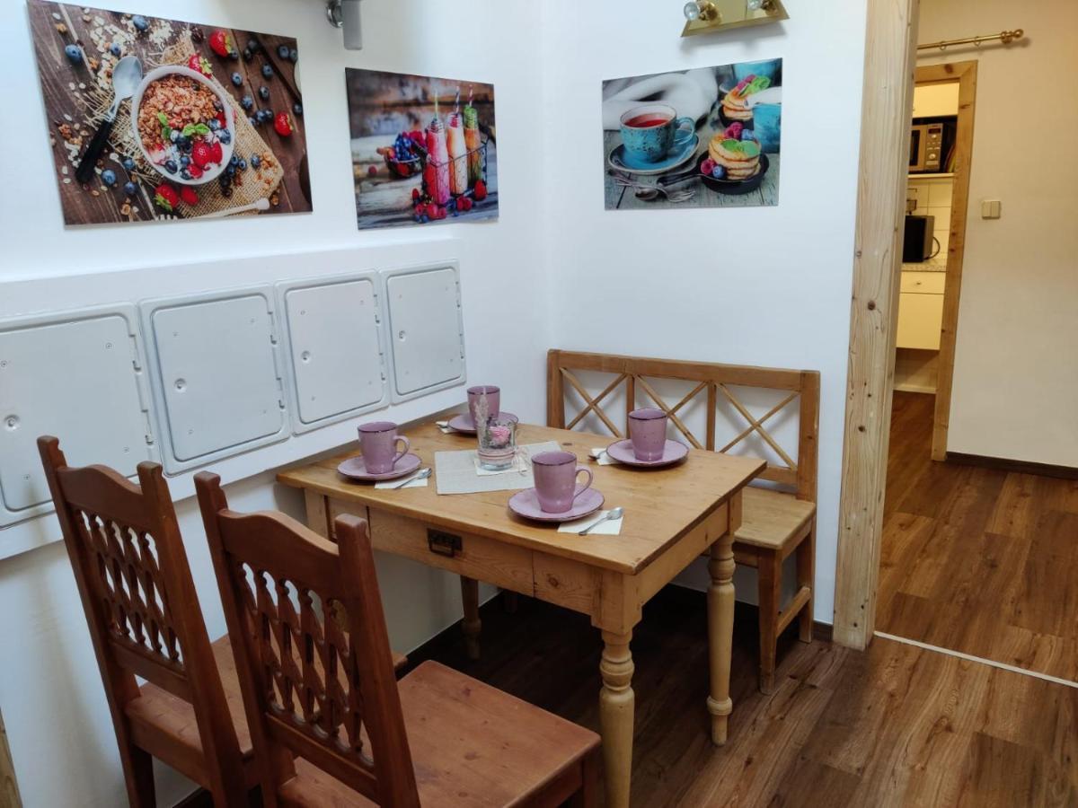 Ferienwohnung-Dachgeschoss Familie Mayer Krems an der Donau Buitenkant foto